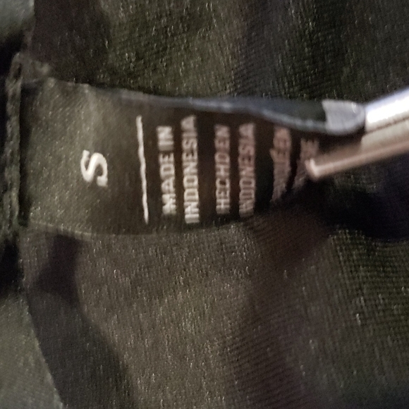 White House Black Market sleevless top - Picture 8 of 9